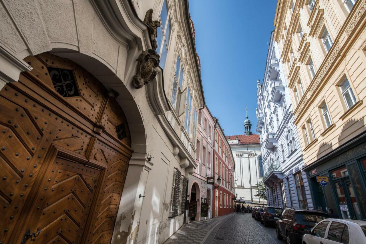 Exclusive Old Town Residence Near Charles Bridge Prague Exterior photo